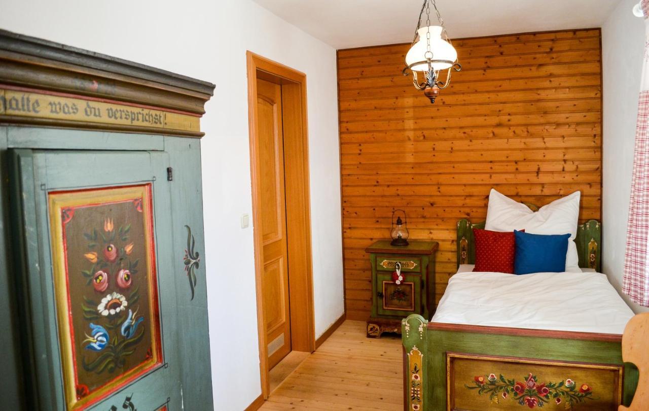 Berggasthof Karntner Alm Hotel Mittenwald Exterior foto