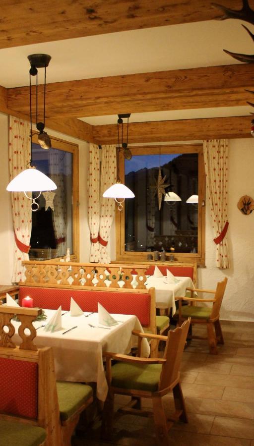 Berggasthof Karntner Alm Hotel Mittenwald Exterior foto