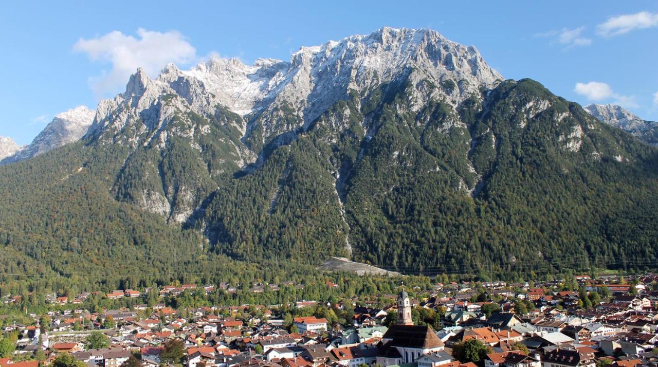 Berggasthof Karntner Alm Hotel Mittenwald Exterior foto